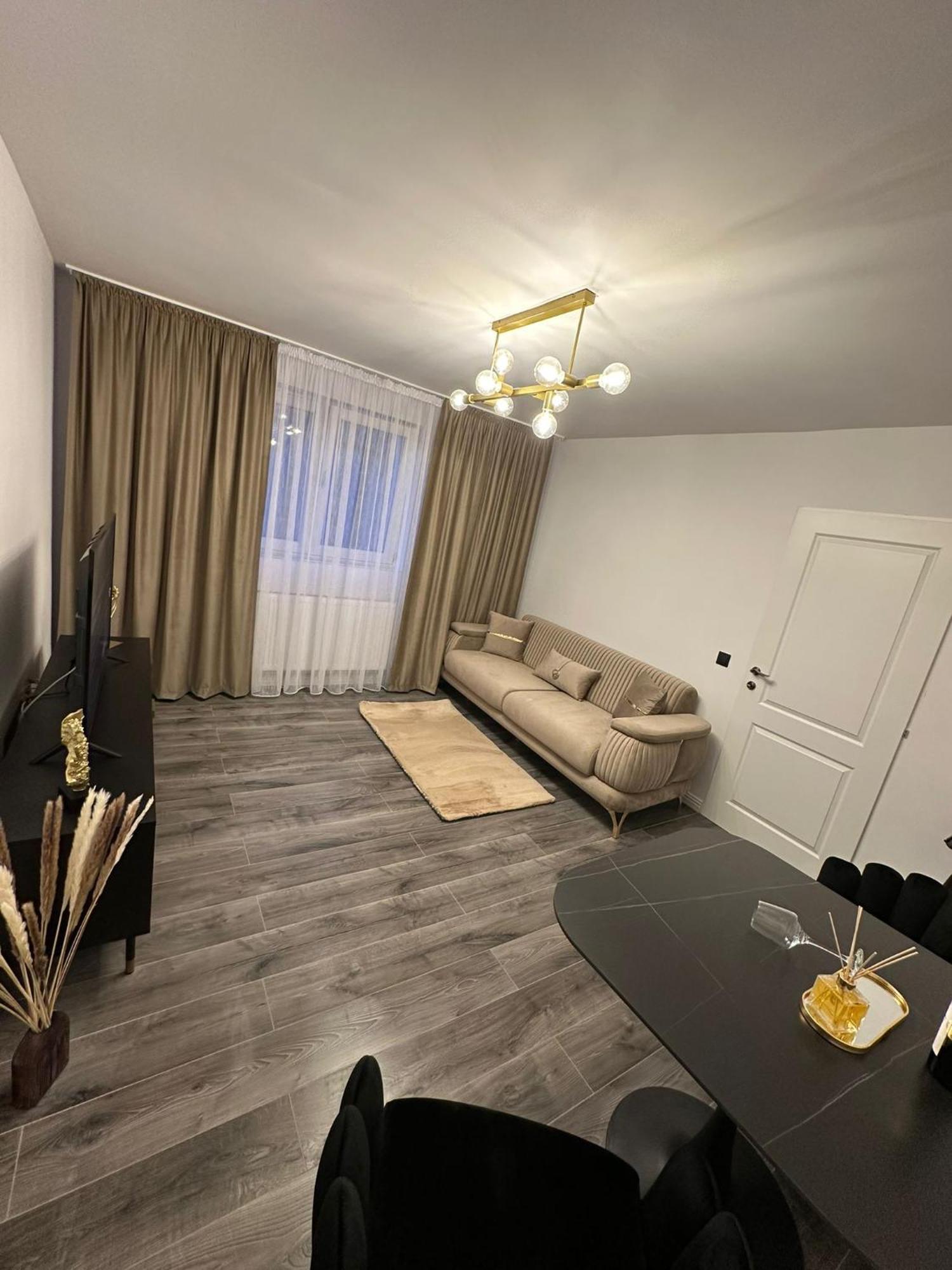 Evelyn Apartment Bistriţa Eksteriør bilde